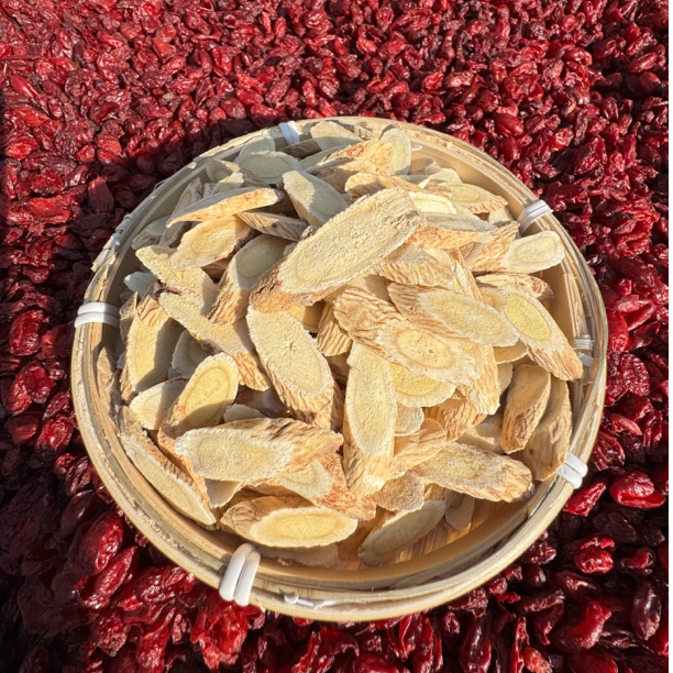 陇驰漫 伏牛山深山高海拔正宗黄芪大片泡水煲汤干嚼可配当归党参