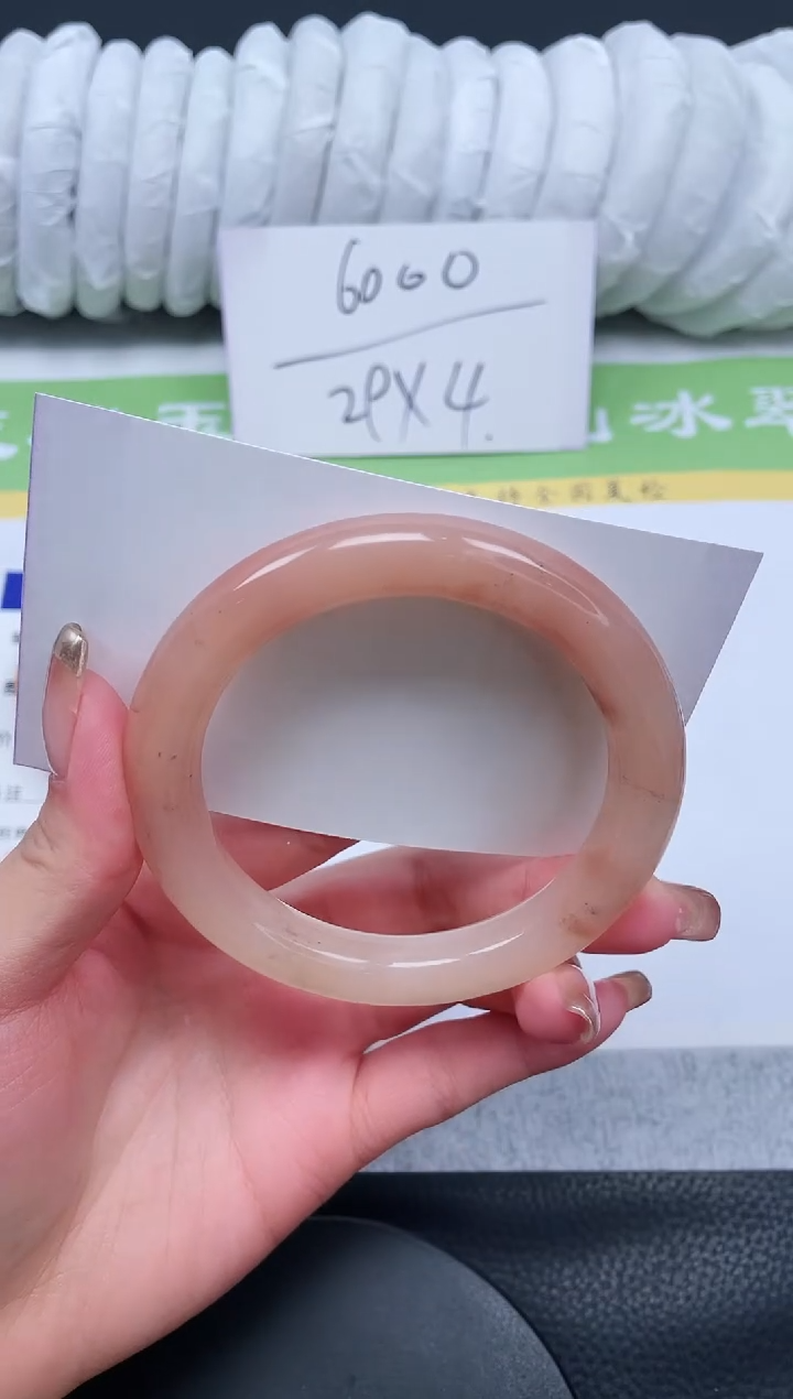 【闪购商品】石英质玉手镯未镶嵌A66-59+