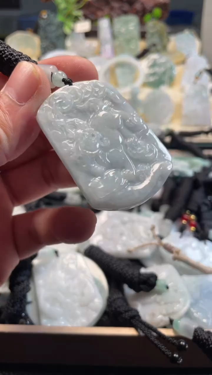 颈饰未镶嵌翡翠12/12/011