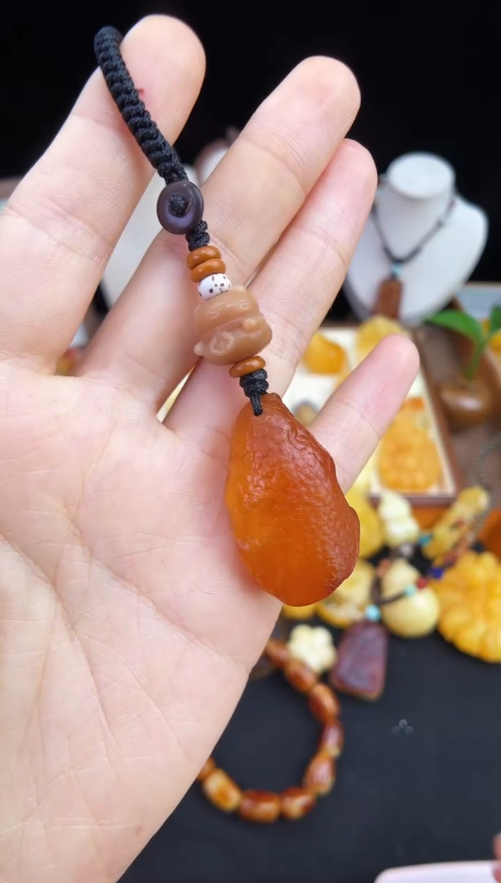 琥珀未镶嵌珠宝奇石柒月