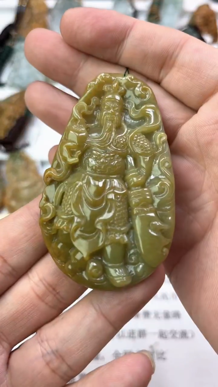 颈饰未镶嵌翡翠清**河天然翡翠