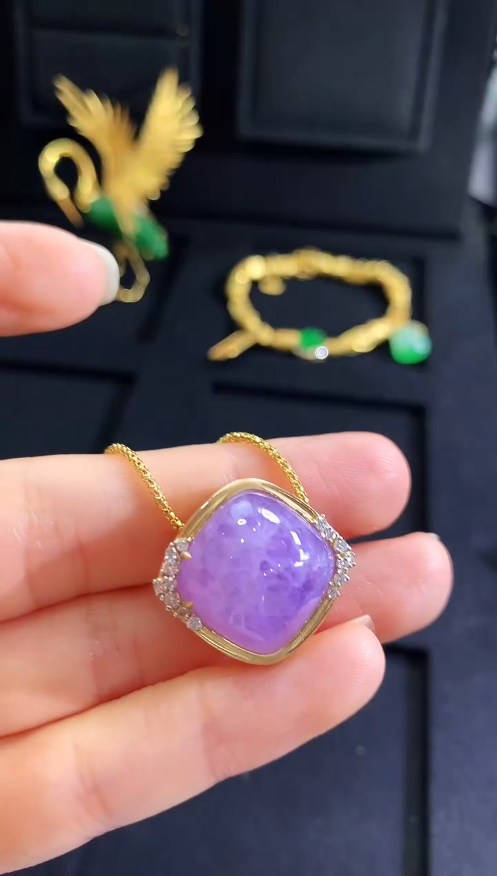 【闪购商品】翡翠吊坠(不含链)18K金镶嵌吊坠