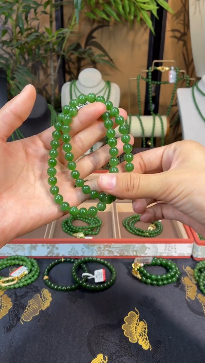 颈饰未镶嵌和田玉（碧玉）高货捡漏8冰阳绿微矿锁骨链