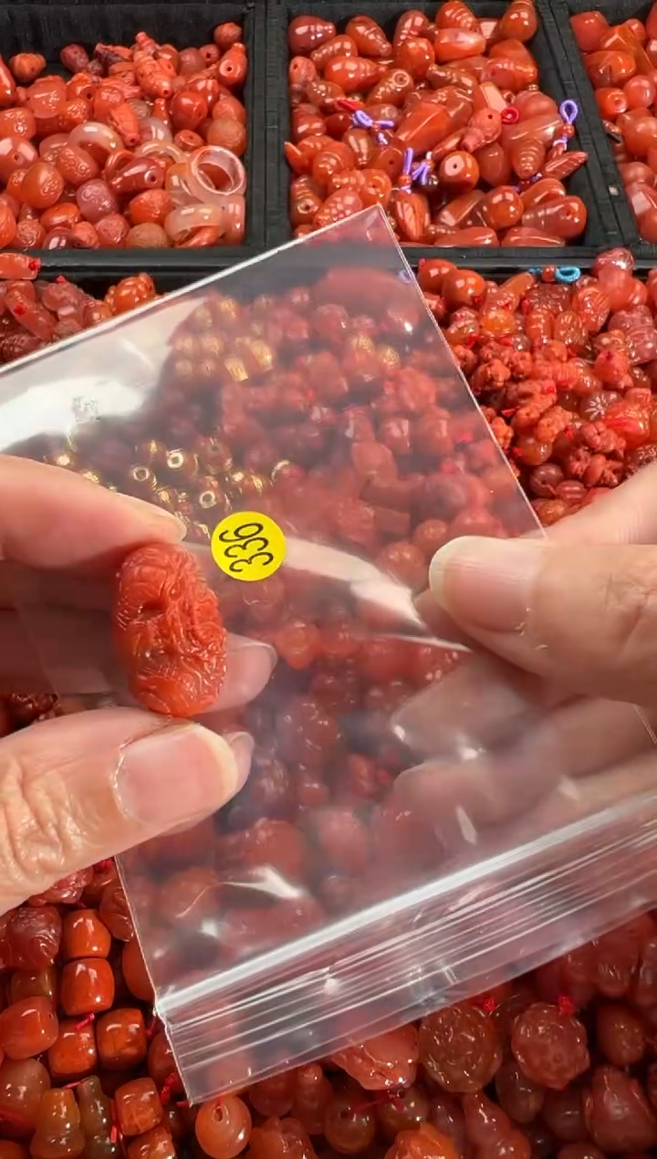 【闪购商品】南红玛瑙颈饰未镶嵌1