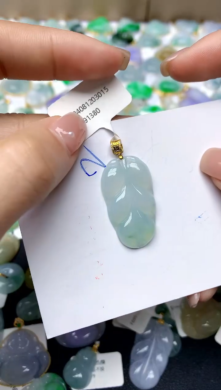 【闪购商品】翡翠颈饰18K金镶嵌天然A货翡翠