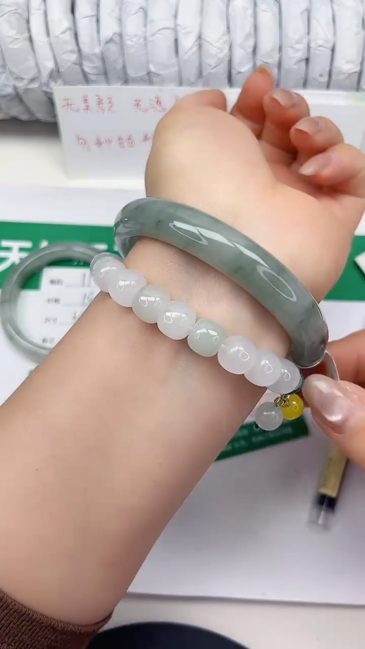 未镶嵌手镯石英质玉111-62/63