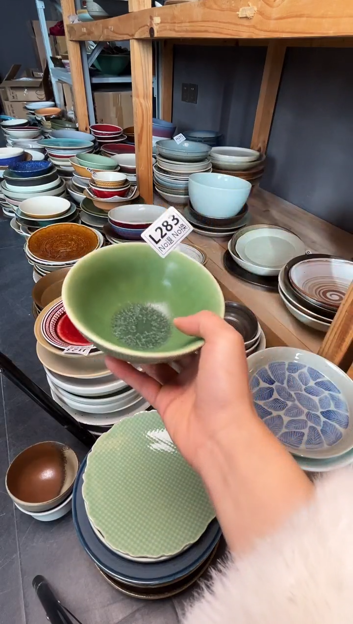 瓷片晴***?L283绿色小碗微瑕