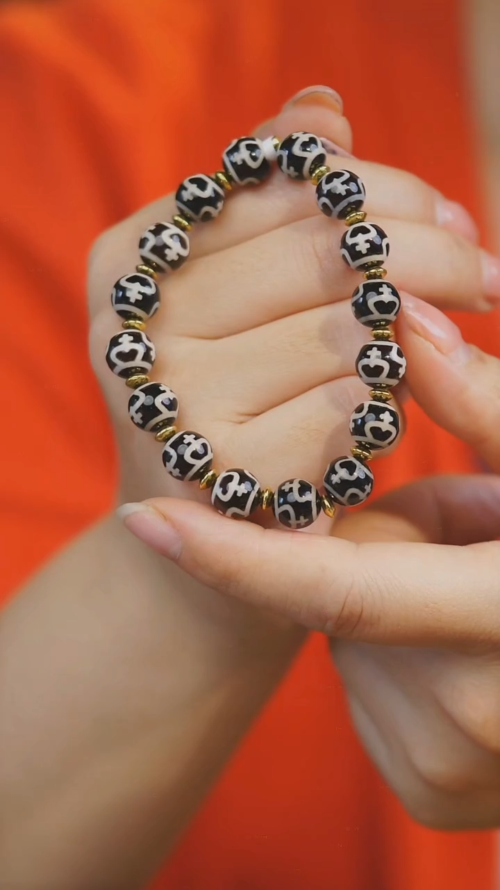 【闪购商品】玛瑙/玉髓手串未镶嵌多样性发其一