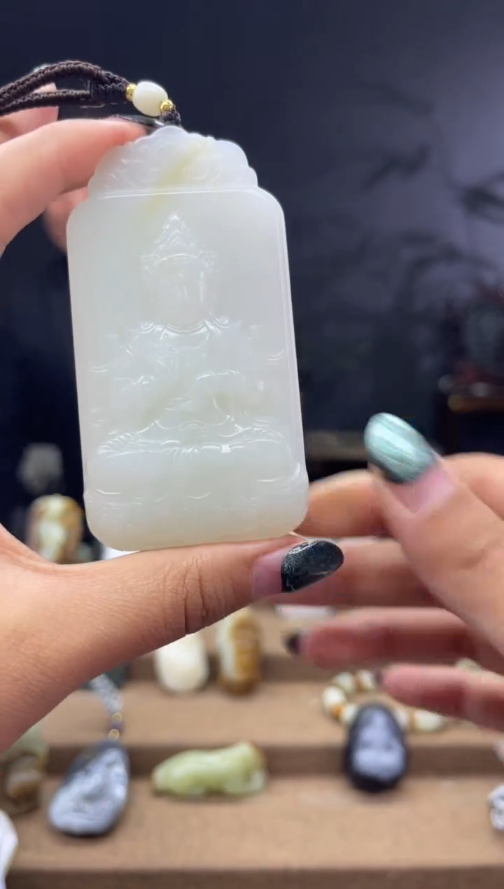 颈饰未镶嵌和田玉1