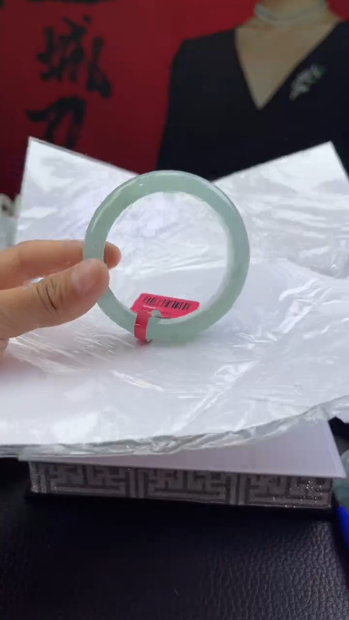【闪购商品】翡翠手镯未镶嵌1翡翠手镯
