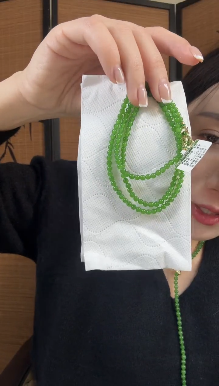 颈饰未镶嵌和田玉（碧玉）4冰阳绿无矿毛衣链