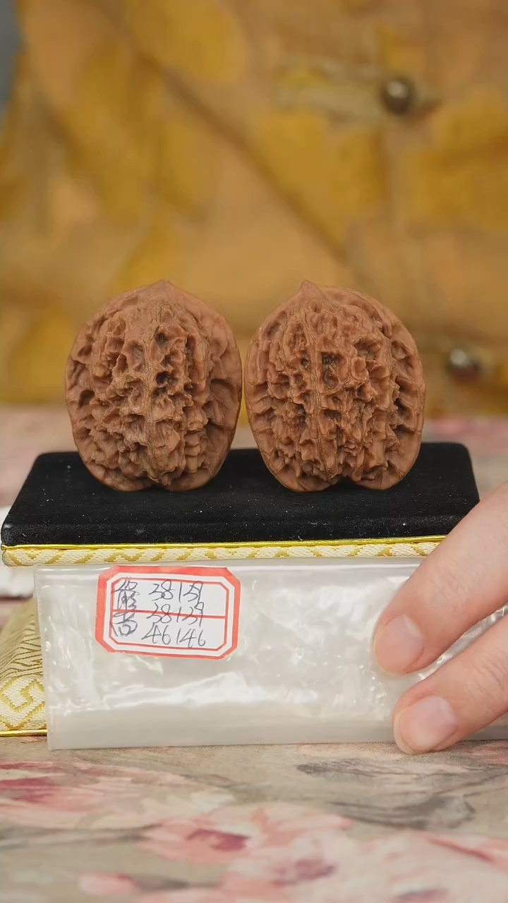 文玩核桃把件大刺