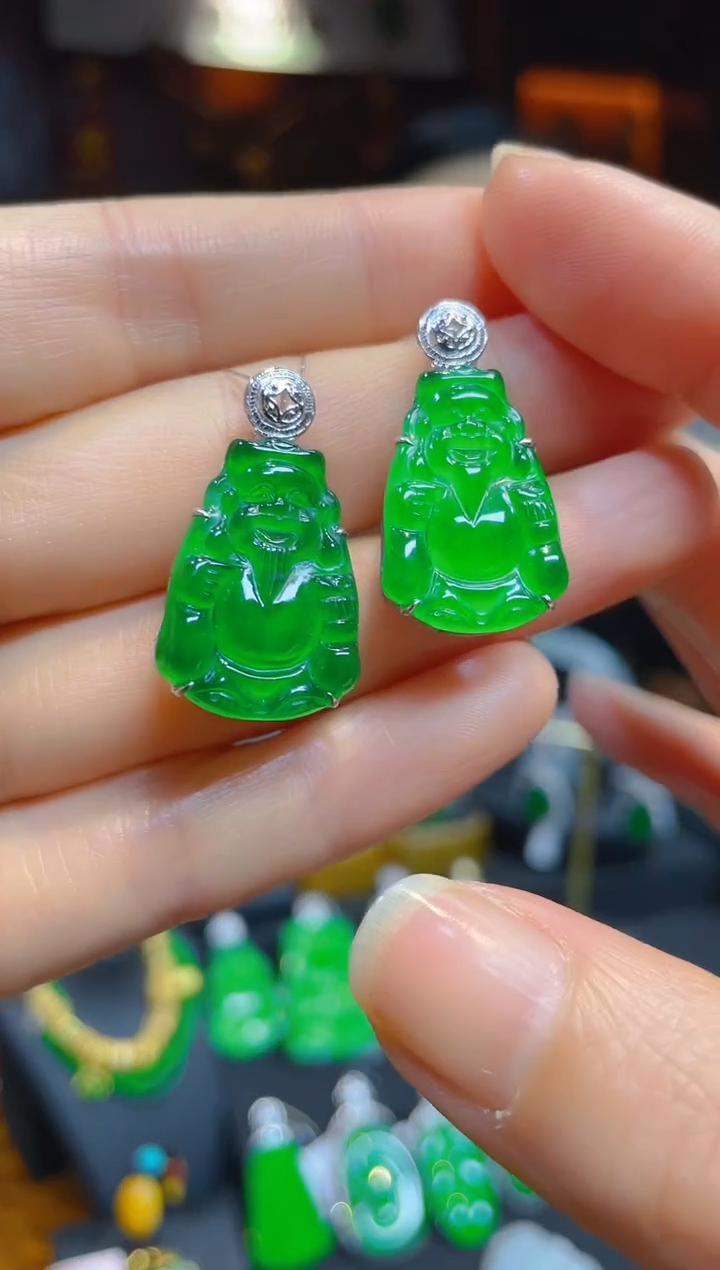 【闪购商品】翡翠颈饰18K金镶嵌116347（多样性发其一）行长