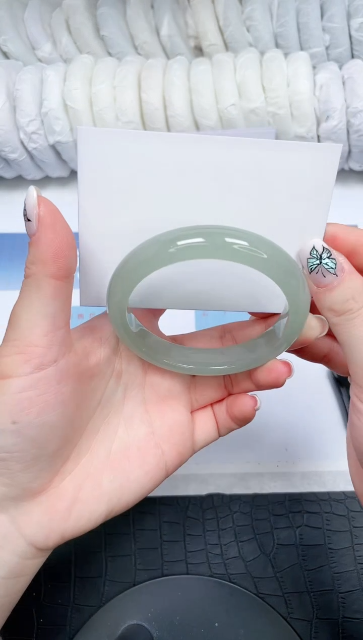 【闪购商品】石英质玉手镯未镶嵌71-57.6