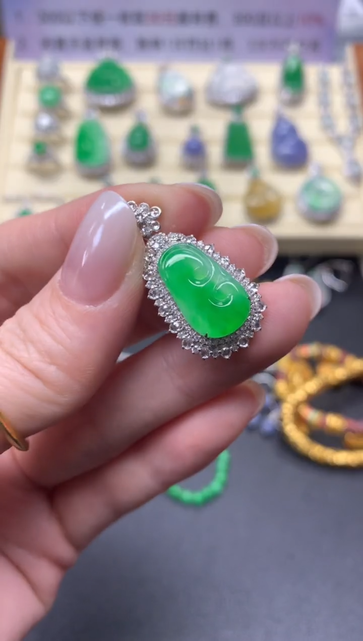 【闪购商品】翡翠吊坠(不含链)18K金镶嵌吊坠|11000+1100