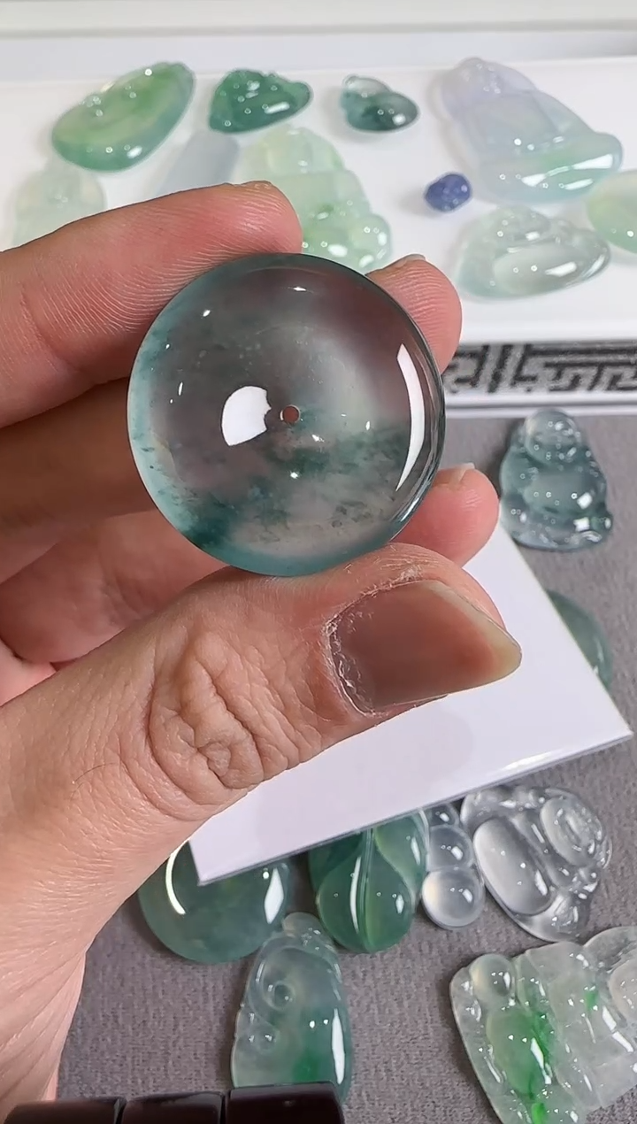 吊坠(不含链)未镶嵌翡翠  