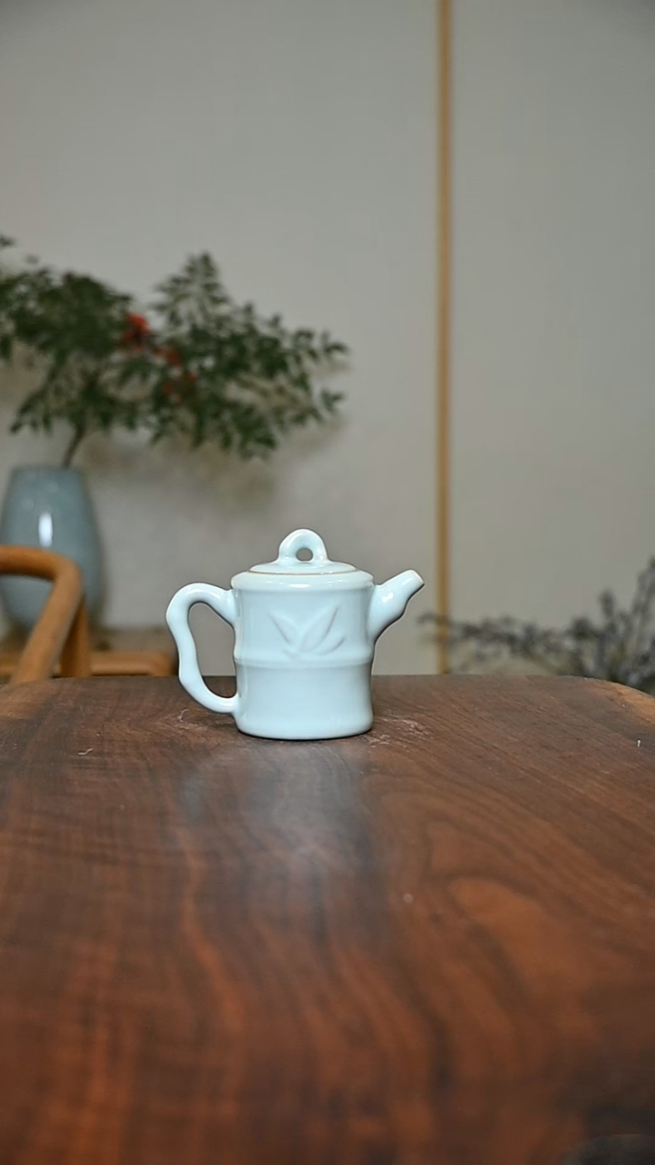 竹节壶 天青 微瑕 朱家汝窑款