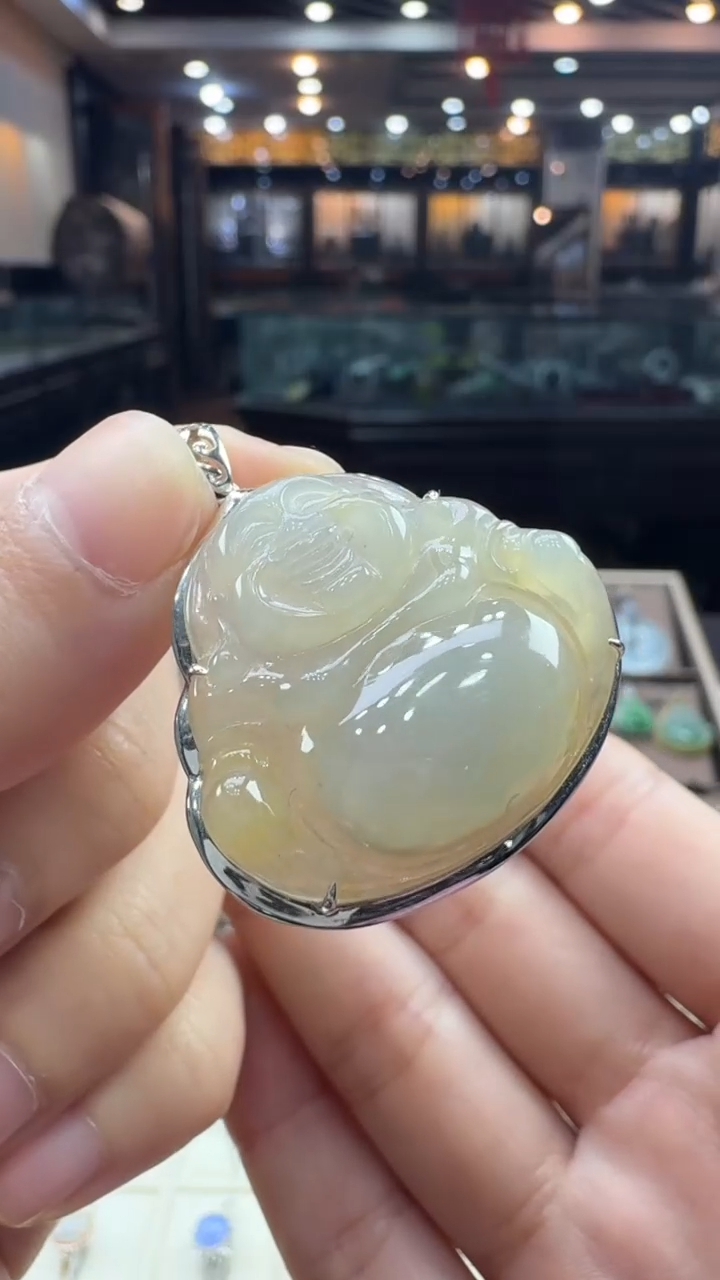 【闪购商品】翡翠颈饰18K金镶嵌佛