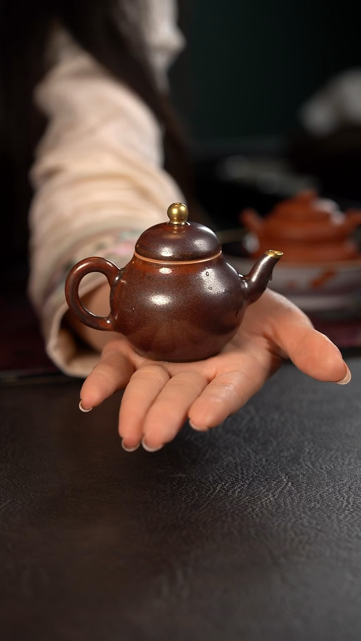 100c轩泥塘 描金红金花釉 小壶