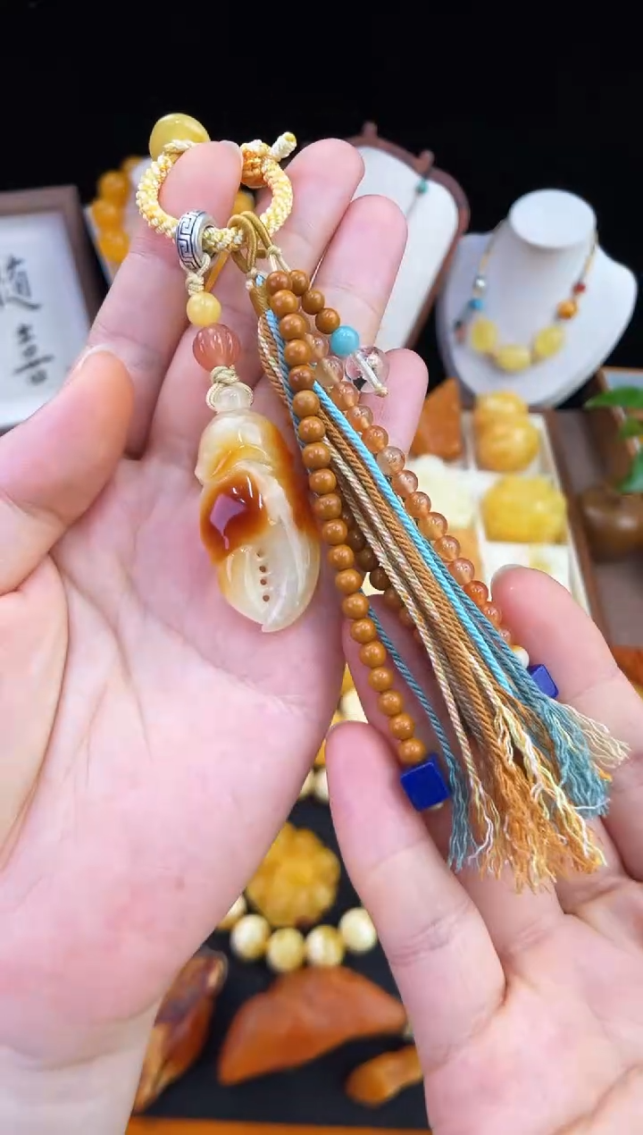 琥珀未镶嵌珠宝奇石柒月