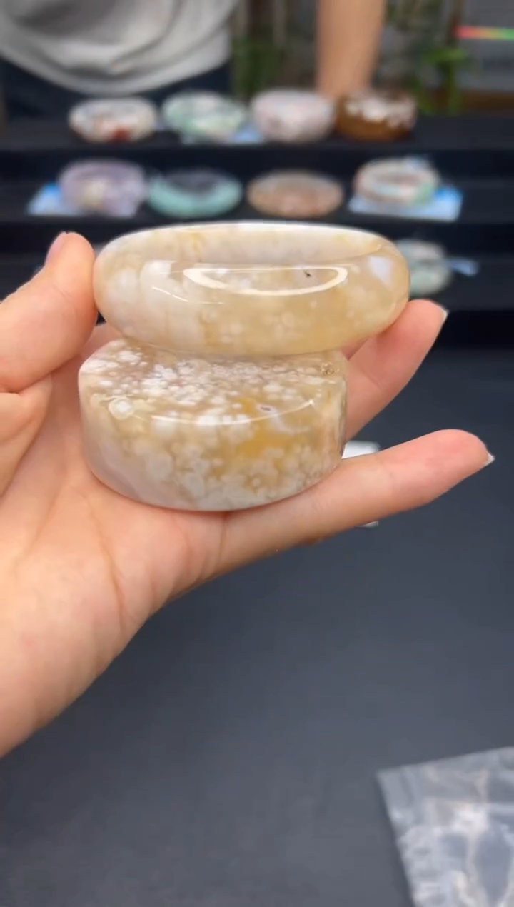 【闪购商品】石英质玉手镯未镶嵌A1035(55圈赠送镯心)