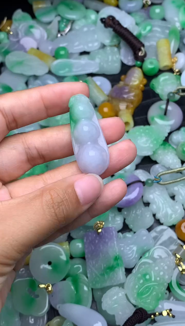 翡翠未镶嵌颈饰天然缅甸翡翠吊坠