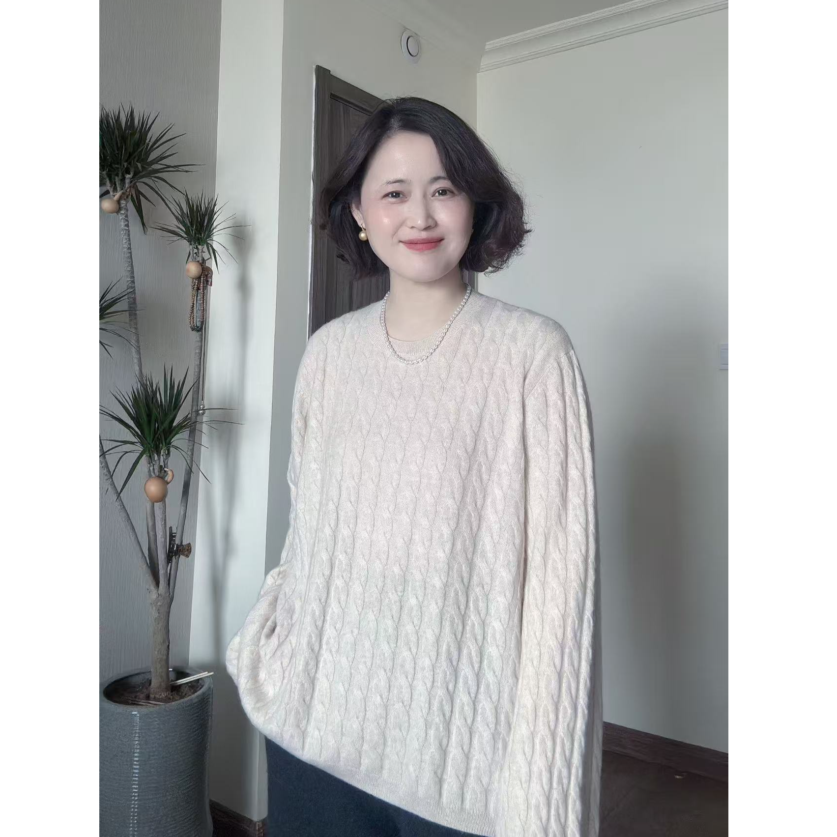 舒适天花板！源自内蒙古产纯山羊绒衫女圆领绞花毛衣套头秋冬加厚