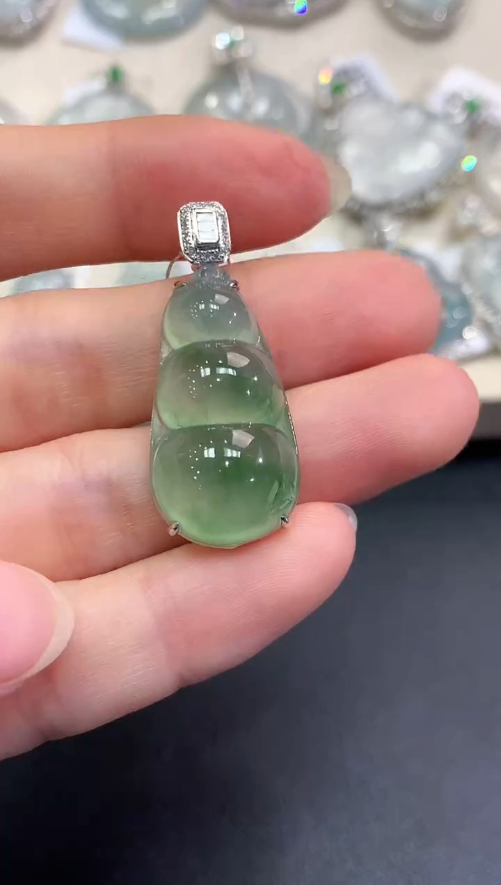 【闪购商品】翡翠颈饰18K金镶嵌C107    