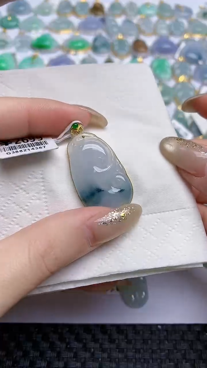 【闪购商品】翡翠颈饰18K金镶嵌天然A货翡翠 