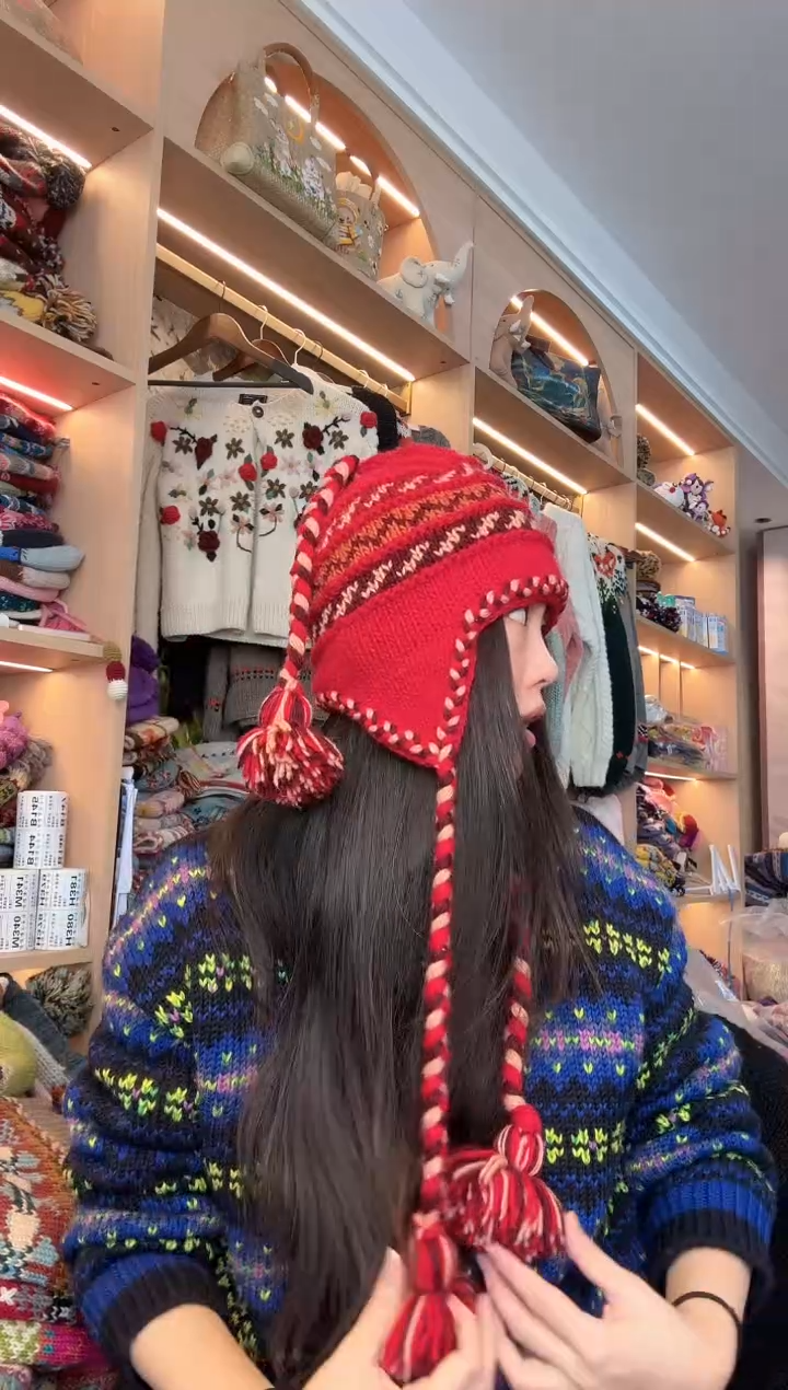 羊毛红色大辫护耳帽