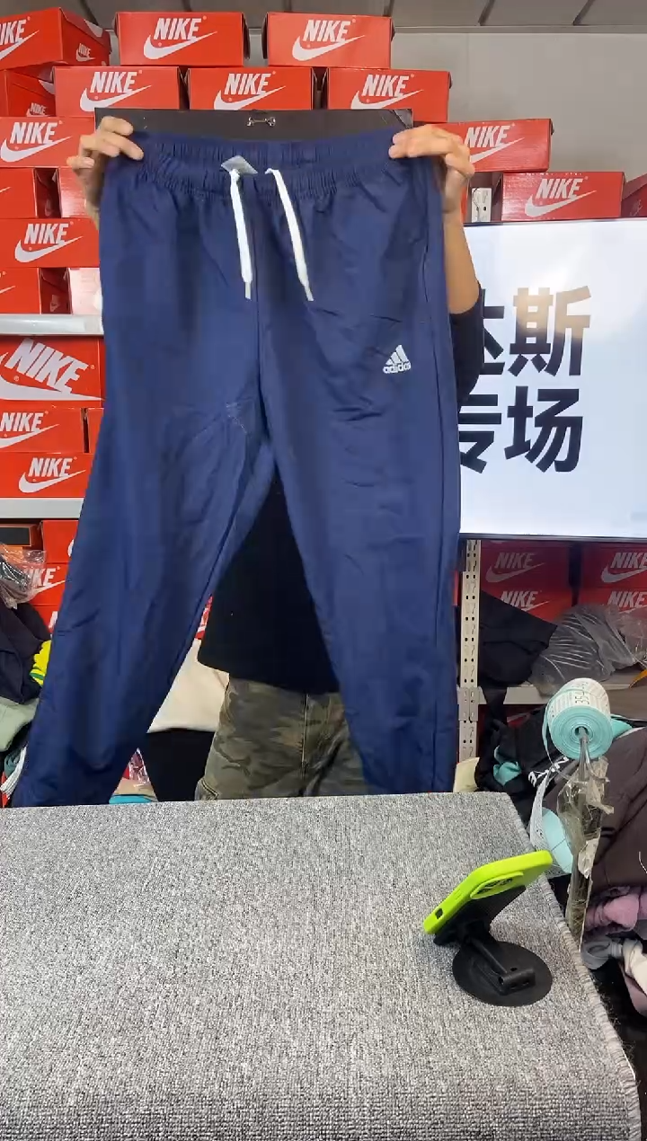 336编码 阿迪达斯 全新无暇 尺码180 直播间过款为准