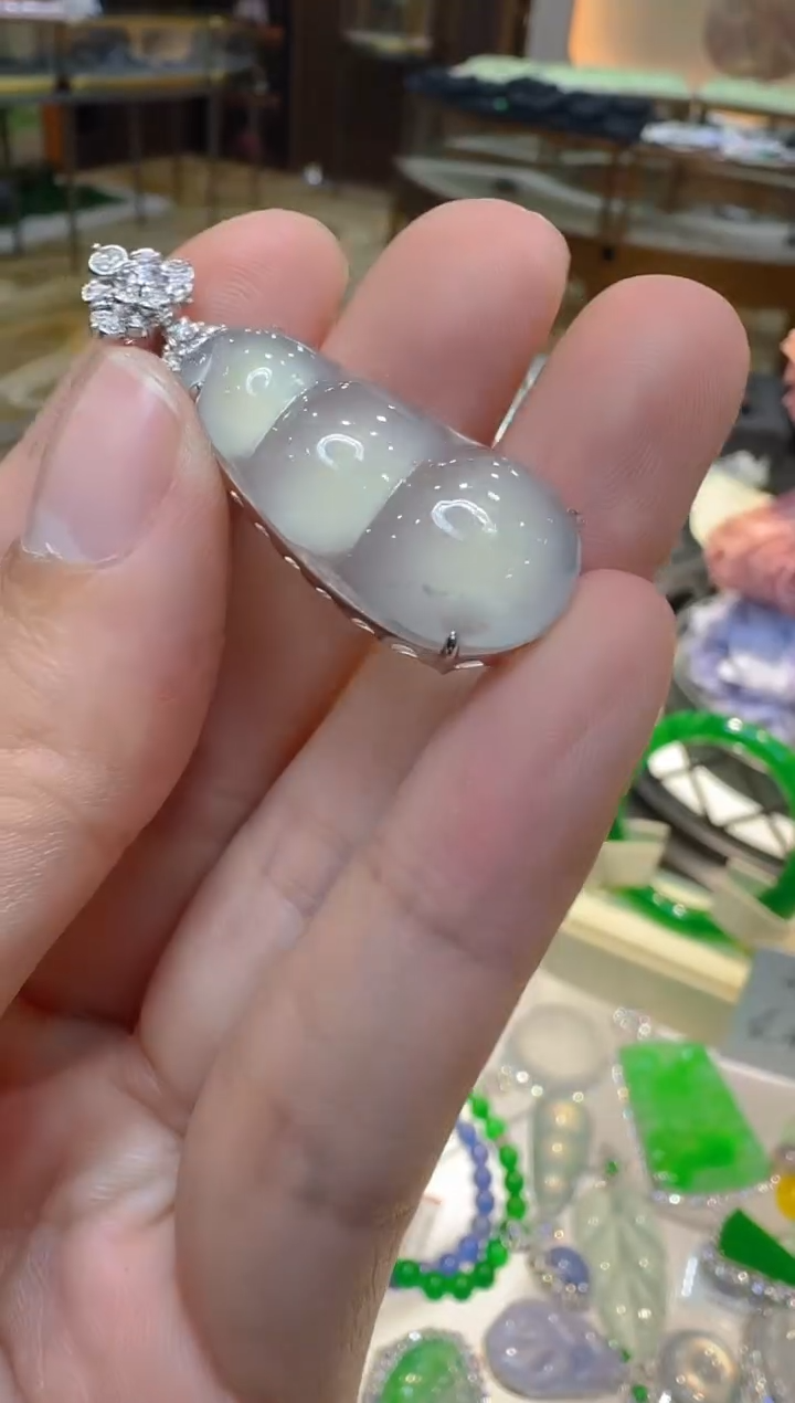 吊坠(不含链)18K金镶嵌翡翠多样性团购发一件