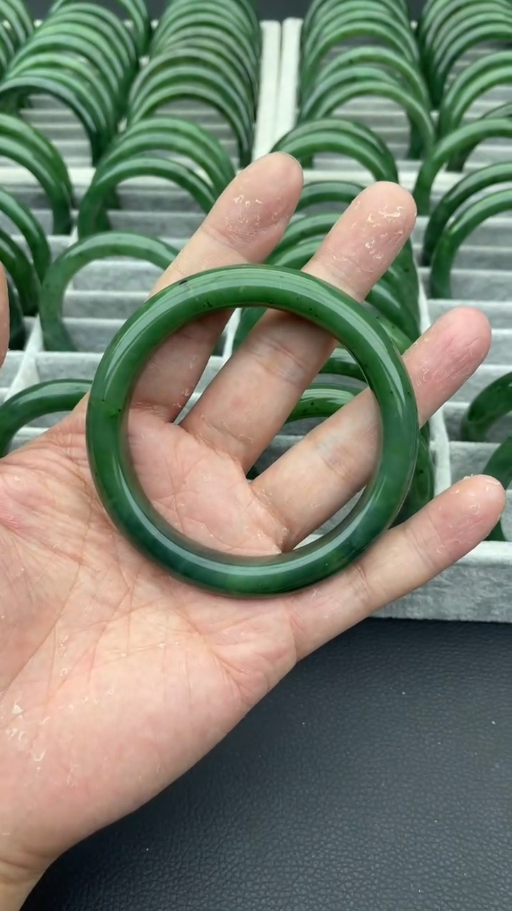 未镶嵌手镯和田玉（碧玉）39-62.6