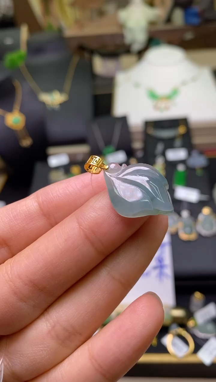 【闪购商品】翡翠颈饰18K金镶嵌净货16200