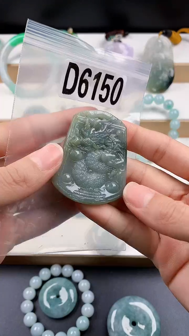 颈饰未镶嵌翡翠天然翡翠吊坠挂件
