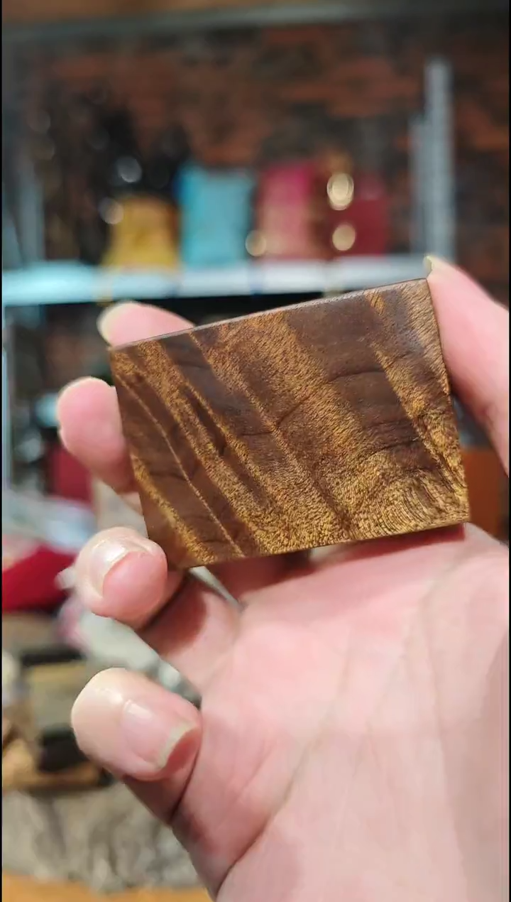 金丝楠无事牌手把件