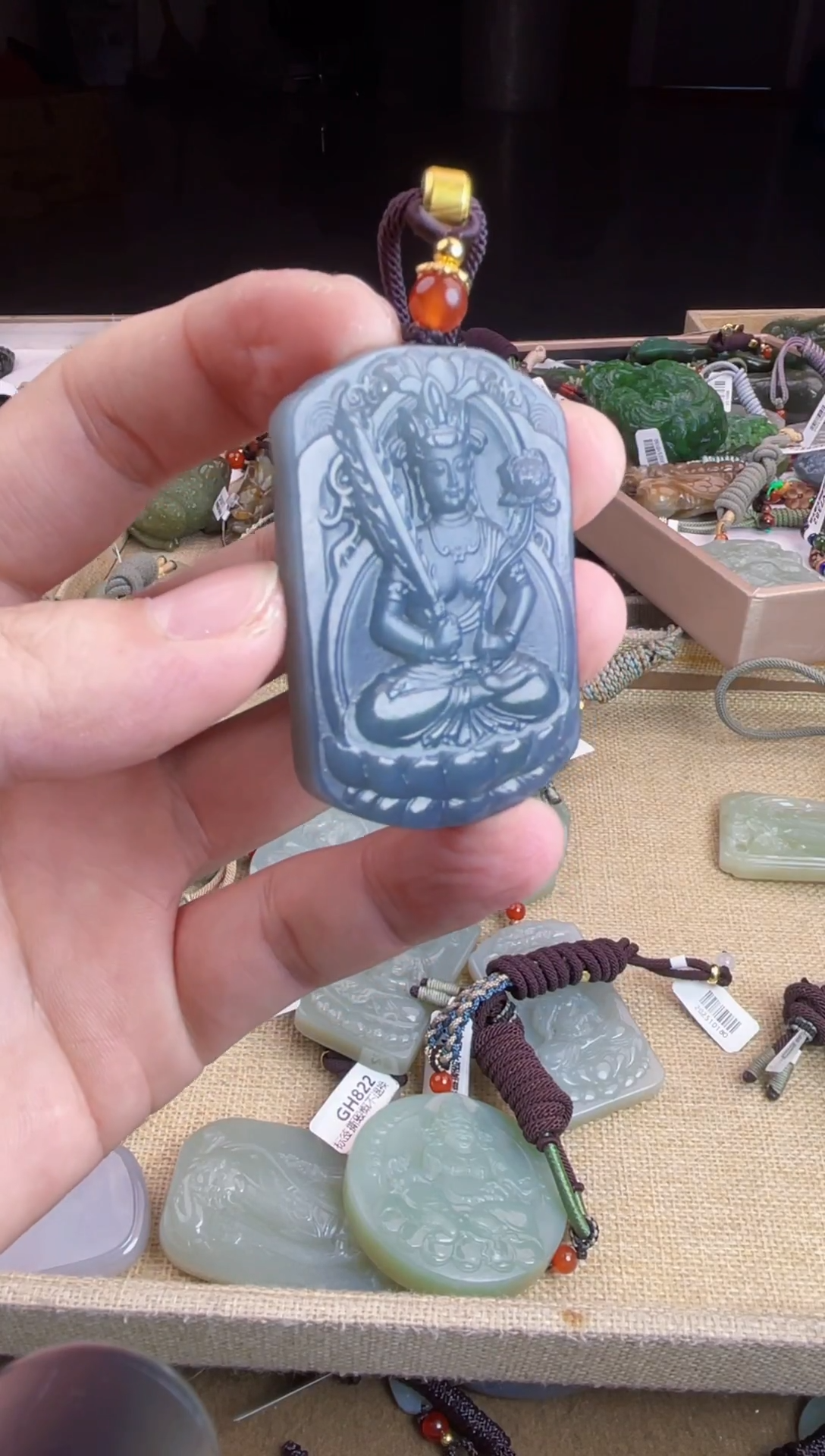 颈饰未镶嵌和田玉1