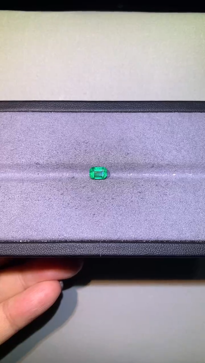 【闪购商品】祖母绿裸石未镶嵌1.1ct 吉尔德VVG极微油A222