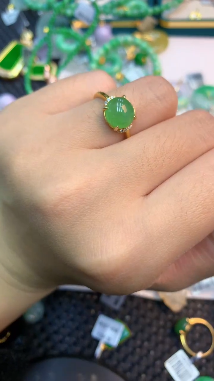 颈饰未镶嵌翡翠1