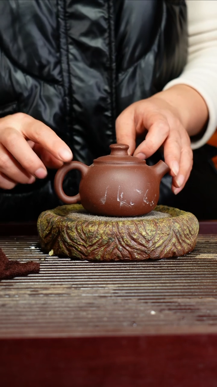 宜兴原矿紫砂壶茶壶宜兴原矿紫砂壶茶壶140C