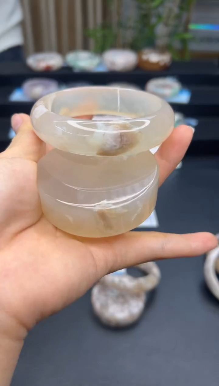 【闪购商品】石英质玉手镯未镶嵌A1363(61圈赠送镯心)