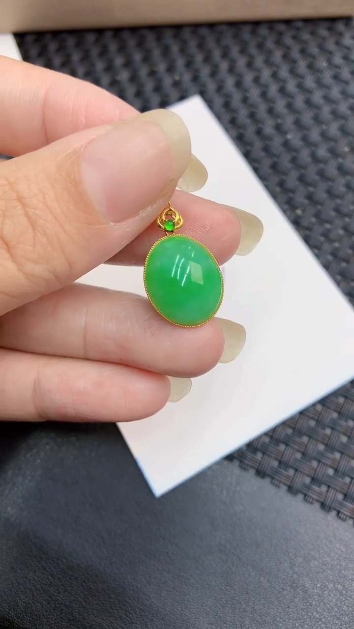 【闪购商品】翡翠颈饰18K金镶嵌            8