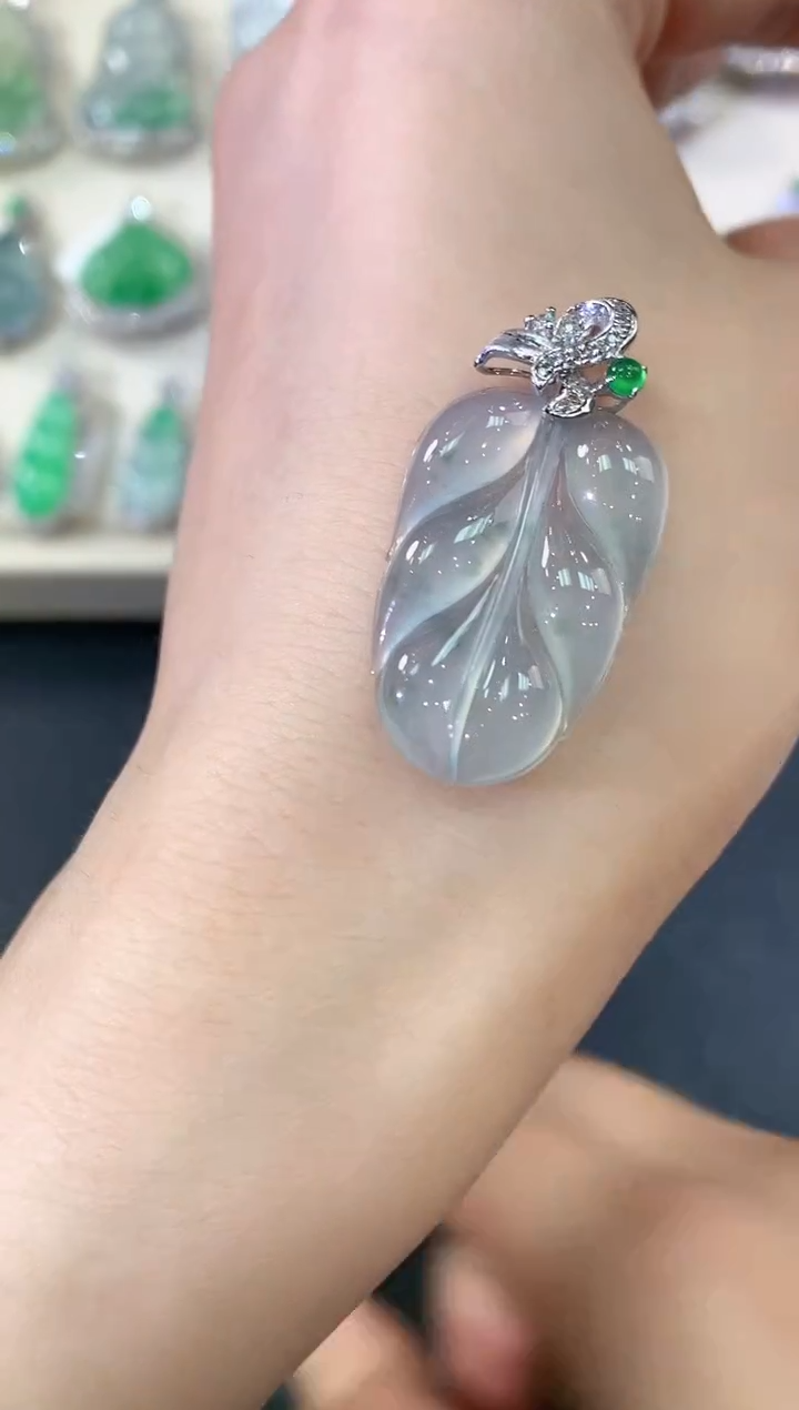 【闪购商品】翡翠吊坠(不含链)18K金镶嵌C8