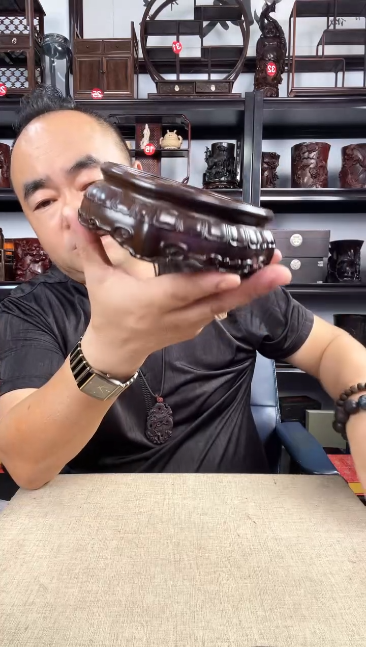 木整2老李红木工艺品