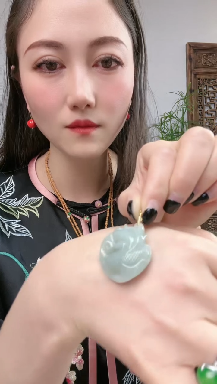 【闪购商品】翡翠吊坠(不含链)未镶嵌金鱼