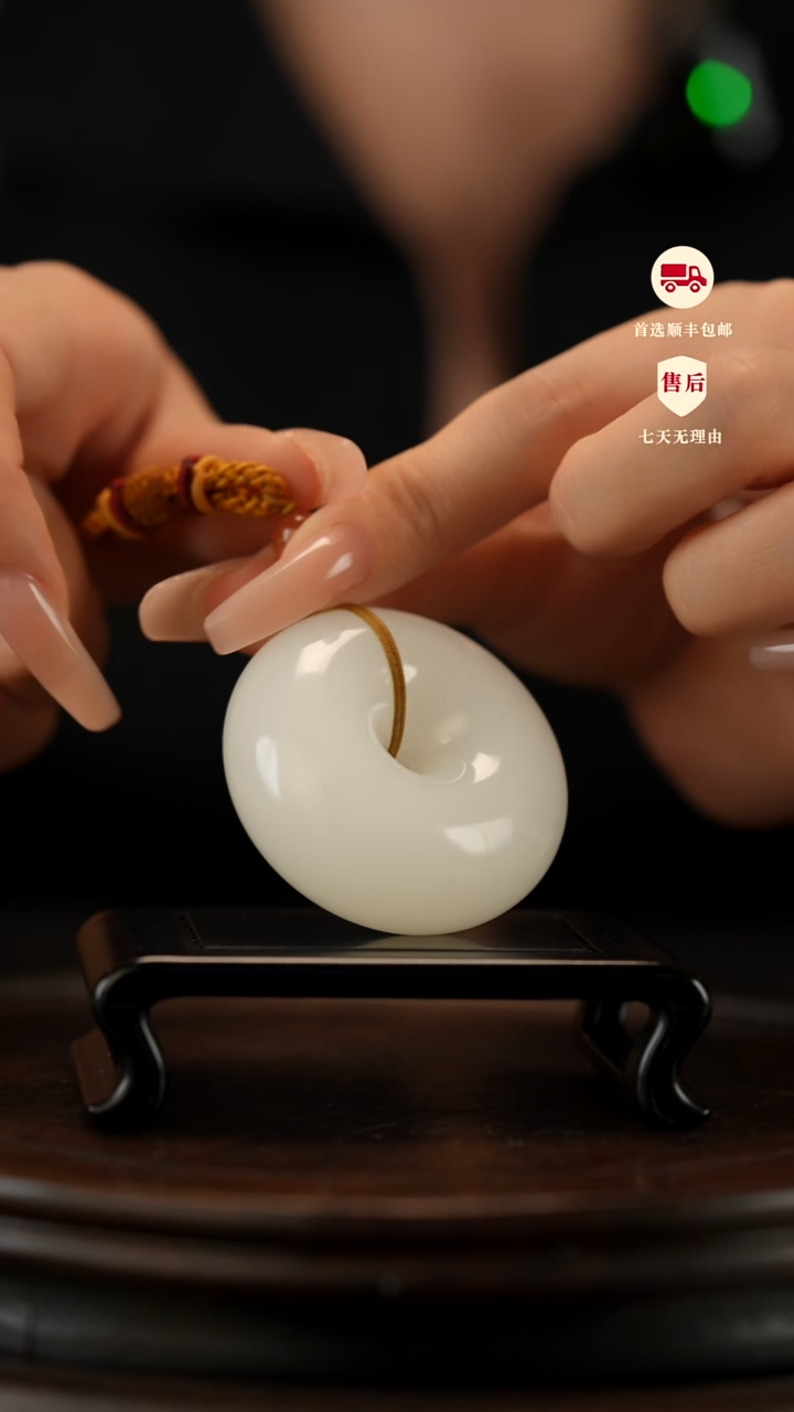 云南石荔枝白雕刻：平安扣手把件挂件