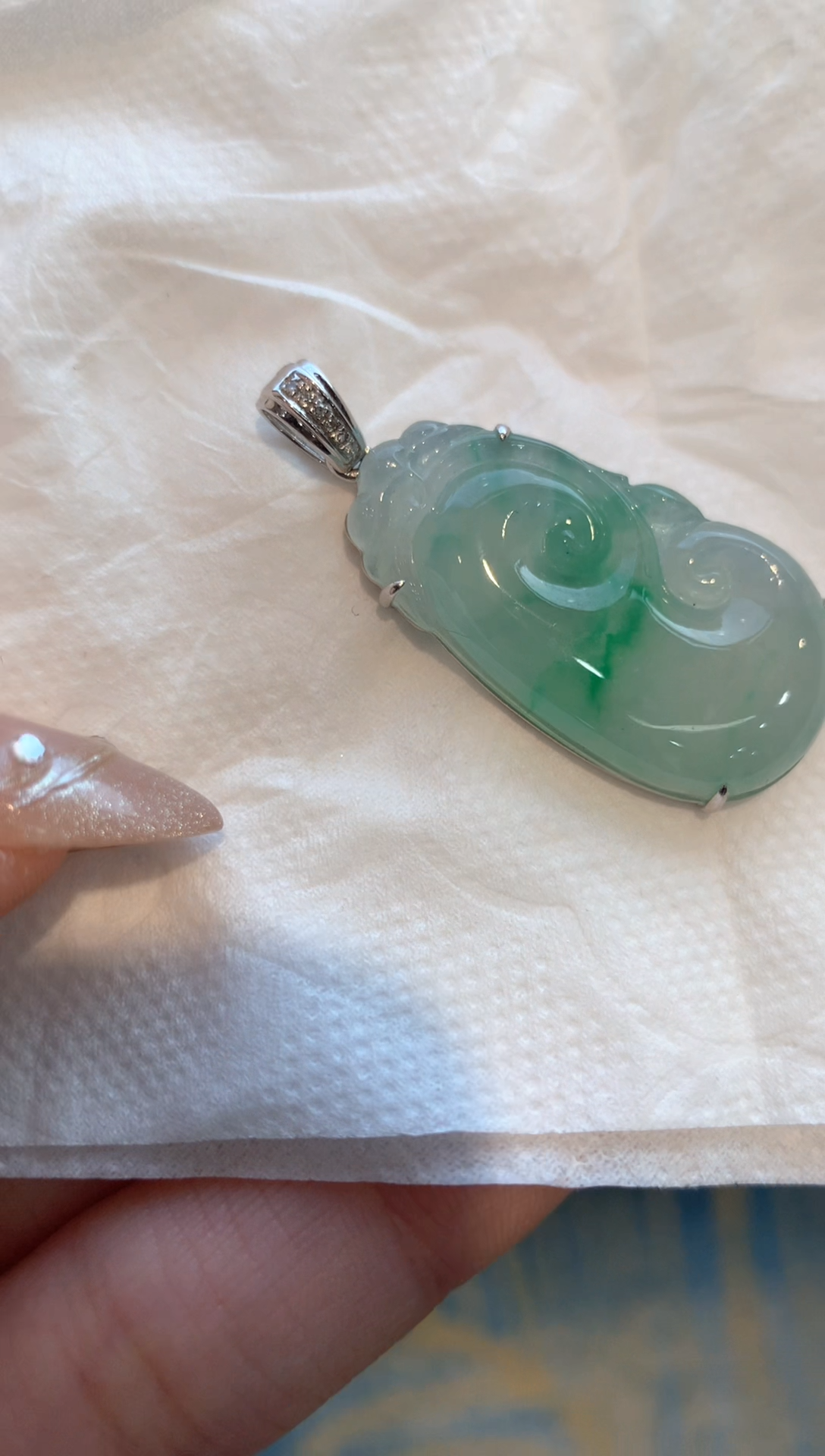 【闪购商品】翡翠吊坠(不含链)18K金镶嵌如意