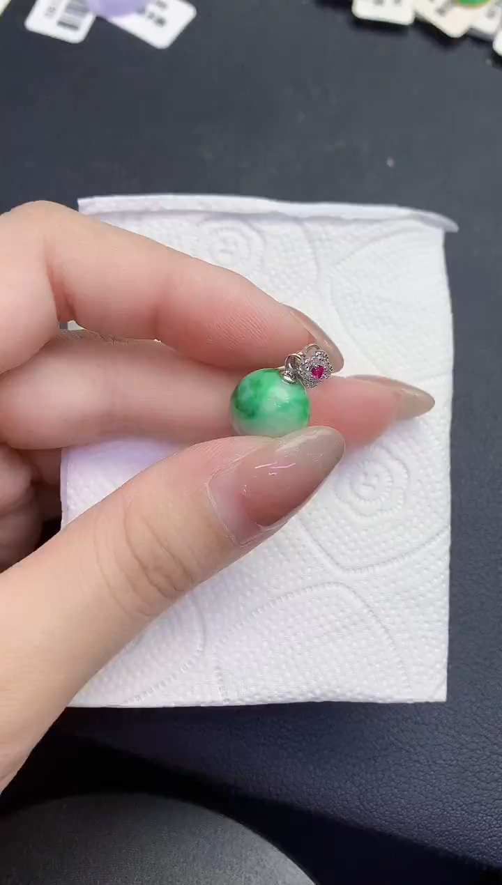 颈饰未镶嵌翡翠缅甸天然翡翠A货