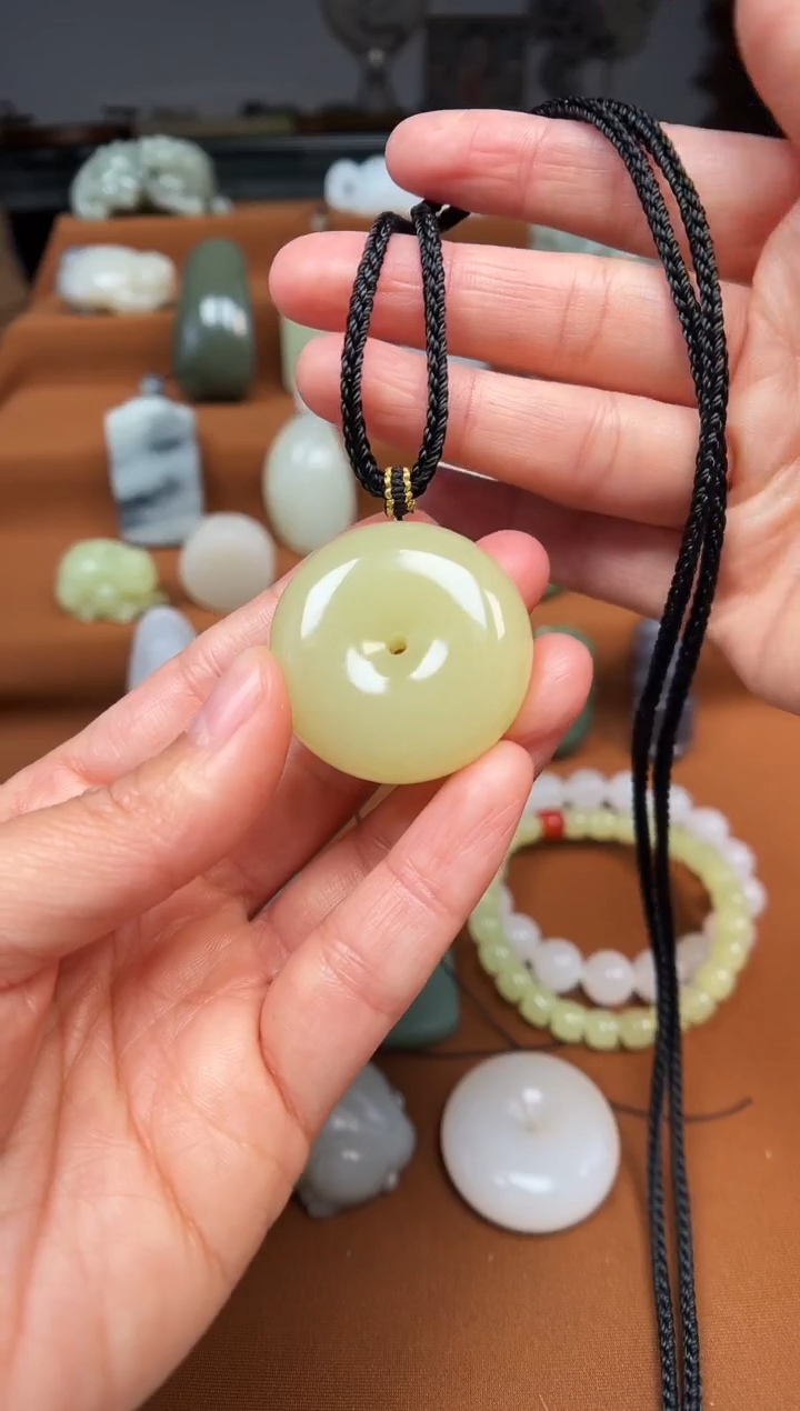 颈饰未镶嵌和田玉甜****s平安扣