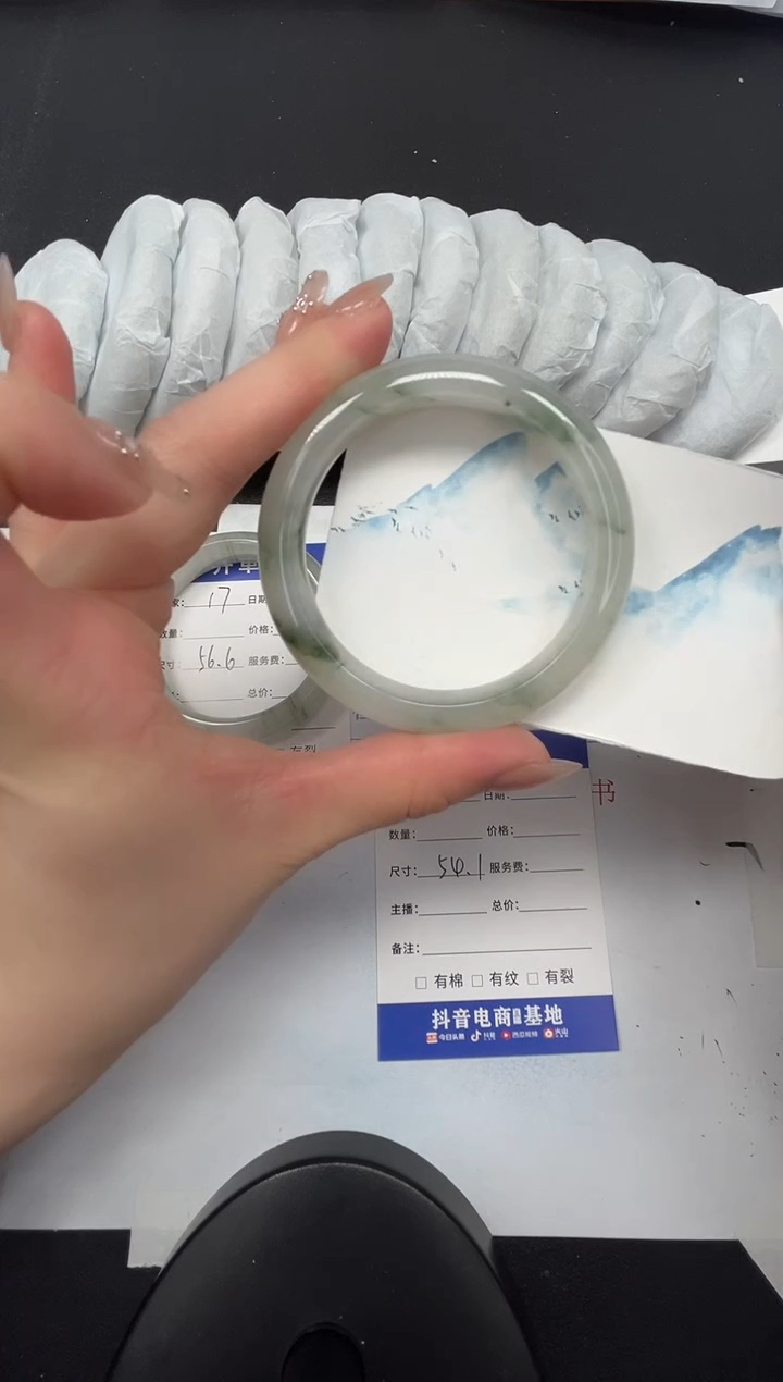 【闪购商品】石英质玉手镯未镶嵌18-54.1